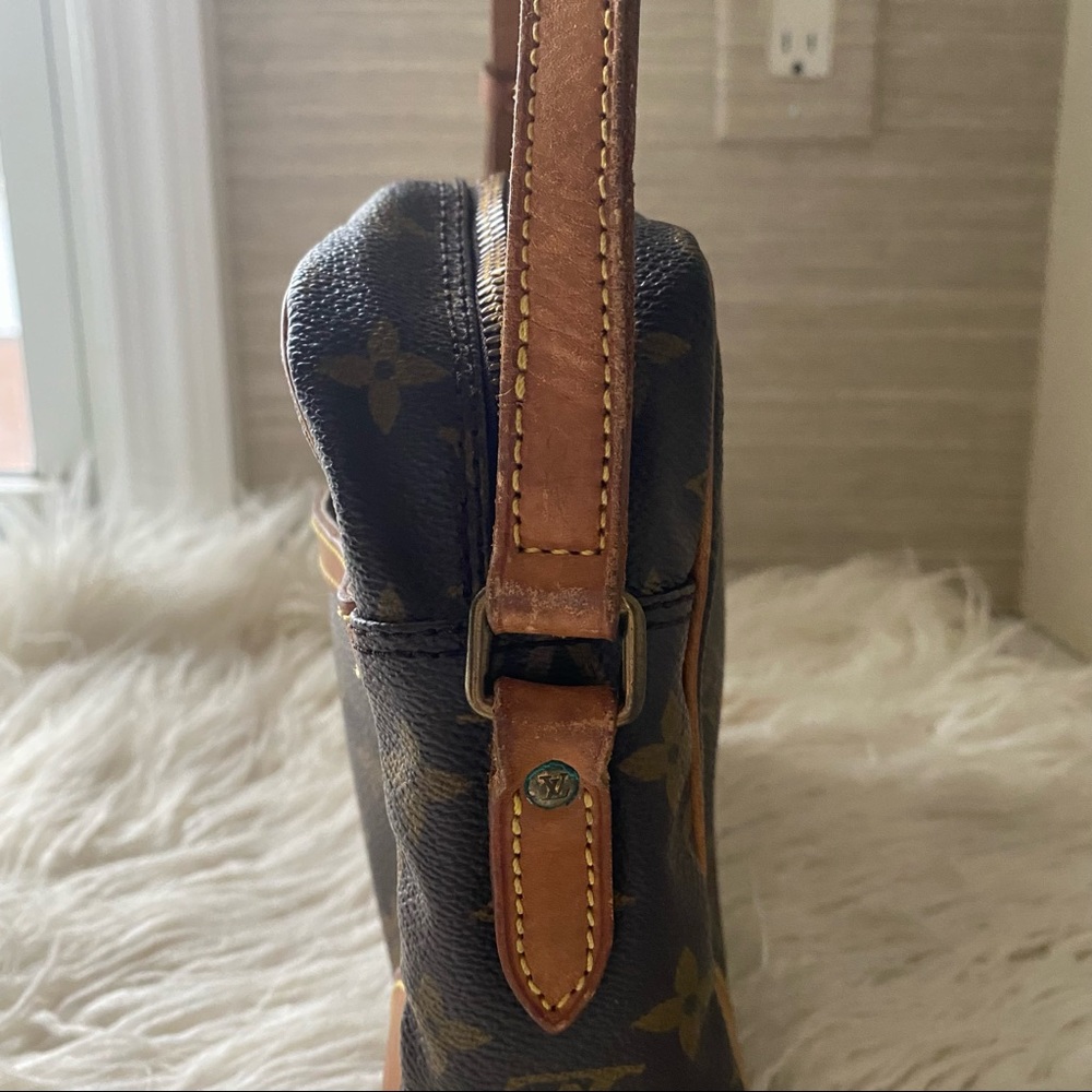 *SOLD* Auth Louis Vuitton Trocadero 27 Shoulder Bag - Picture 11 of 11